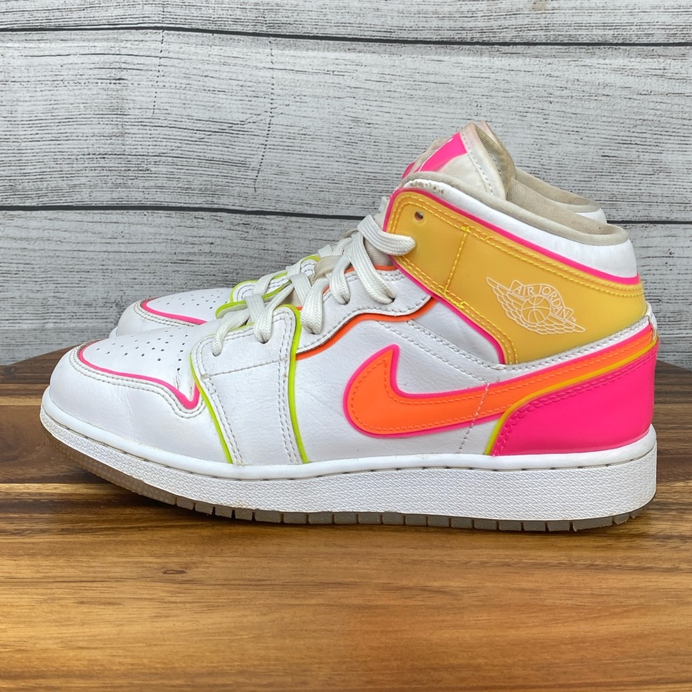Nike Jordan 1 Mid Edge Glow Pink Orange Shoe CV4611-100 Women Size 7 / Youth 5.5